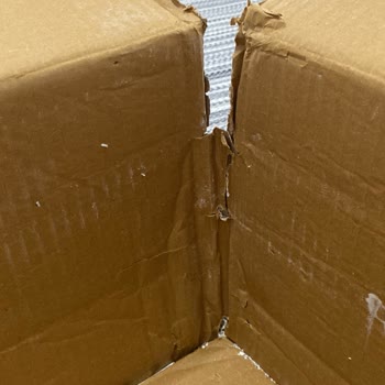 Kırık Gelen Tepsiler Ve Müşteri Hizmetlerine Ulaşamama Mağduriyeti
