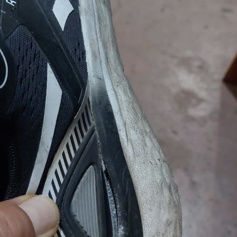 6 Ayda Deforme Olan Ayakkabıya 'Kullanıcı Hatası' Yanıtı