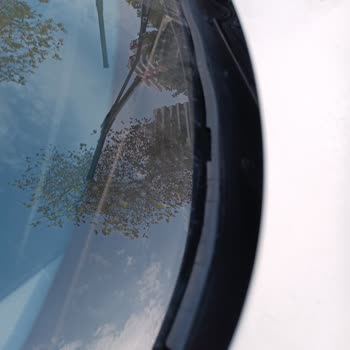 BMW 116i Ön Cam Fitilinde Kronik Deformasyon Ve Su Alma Sorunu