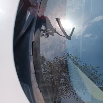 BMW 116i Ön Cam Fitilinde Kronik Deformasyon Ve Su Alma Sorunu