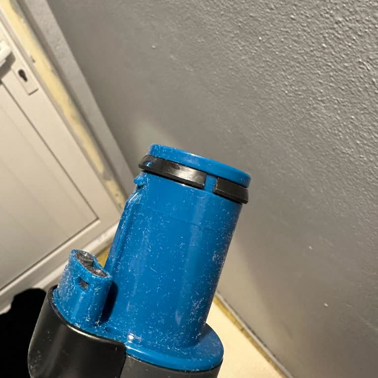 Kısa Sürede Kırılan Süpürgeye İade Talebim Dikkate Alınmıyor