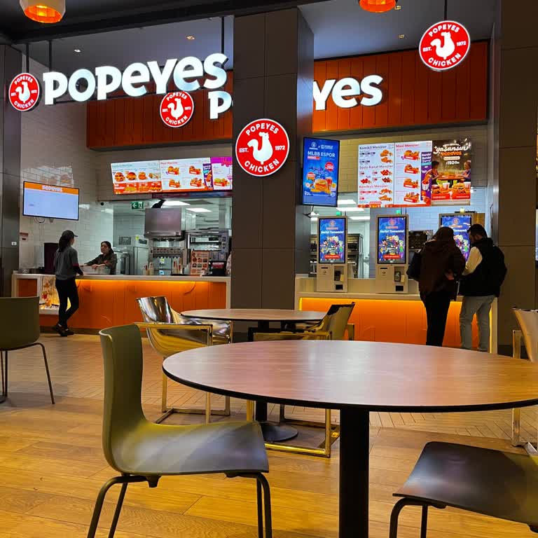 Popeyes Piazza Avm Şubesinde Sürekli Geciken Siparişler Ve İlgisizlik