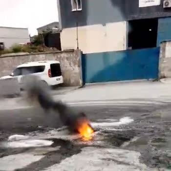Boğaziçi Elektrik - Bedaş Aynı Noktada Yıllardır Süren Elektrik Arızası Ve Tehlike