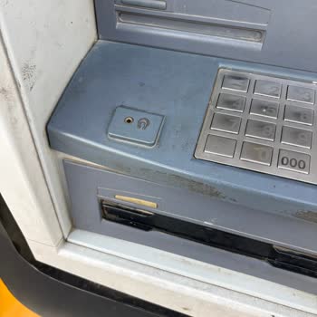 VakıfBank Haliliye ATM Hijyen Sorunu Ve İlgisizlik Deneyimi