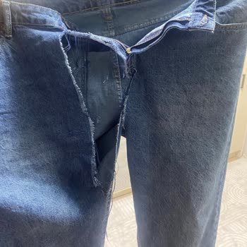 İlk Giyimde Yırtılan Pantolon Ve İletişimsiz Mağaza Mağduriyeti