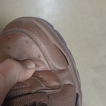 Yeni Alınan Ayakkabıda Kısa Sürede Açılma Ve Çözüm Sunulmaması