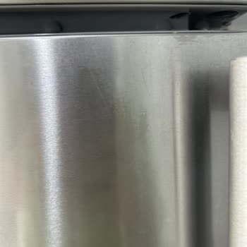 Yeni Alınan Buzdolabında Renk Atması Ve Garanti Kapsamında Destek Sorunu