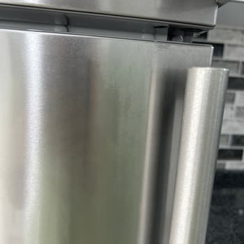 Yeni Alınan Buzdolabında Renk Atması Ve Garanti Kapsamında Destek Sorunu