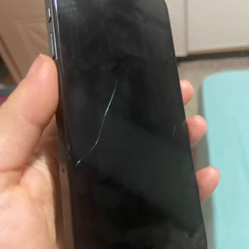 Yenilenmiş İphone 15 Pro’da Yan Sanayi Ekran Ve Hasarlı Teslimat: İade Talebim Reddedildi