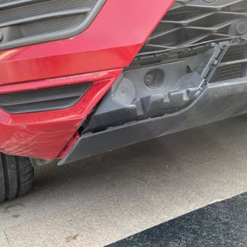 Seat Fotoğraflarda Görülmeyen Ağır Kusurlu Araç Teslimatı