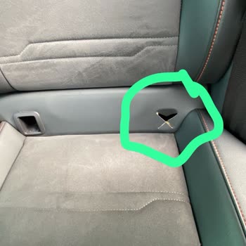 Seat Fotoğraflarda Görülmeyen Ağır Kusurlu Araç Teslimatı