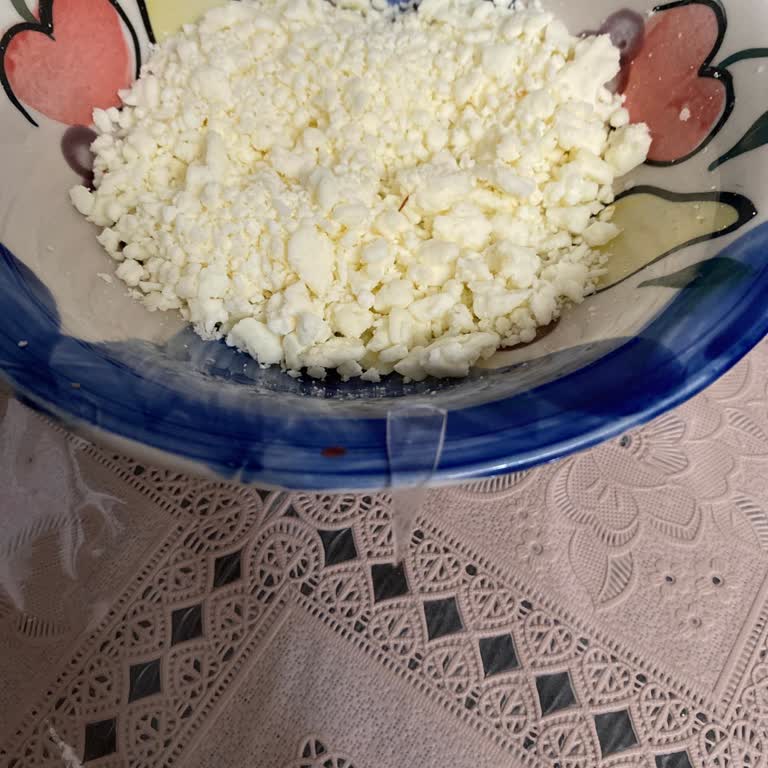 Çökelek Peynirinde Cam Parçası Tehlikesiyle Karşılaştık