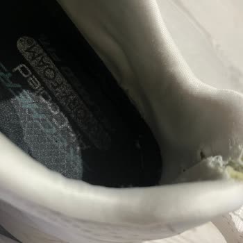 Skechers Ayakkabım Kısa Sürede Parçalandı, Mağduriyetimin Giderilmesini İstiyorum