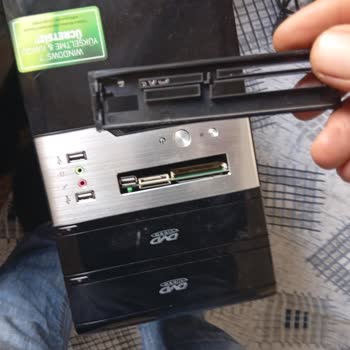 Nur Tur Turizm Yolculuk Sırasında Bilgisayarım Hasar Gördü, Zararımın Karşılanmasını Talep Ediyorum