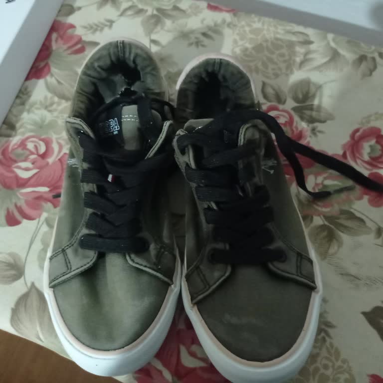 Kısa Sürede Renk Solması Yaşanan Ayakkabı İçin Değişim Talebim Reddedildi