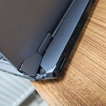 PTT Kargo İle Gönderilen Bilgisayarım Kırık Teslim Edildi, Hasar Karşılanmasını Talep Ediyorum