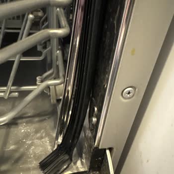 Garanti Kapsamındaki Bulaşık Makinesinde Fabrikasyon Hata: Samsung'dan Ücret Talebi Ve Mağduriyet