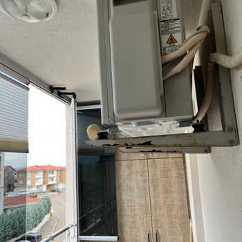 Yeni Alınan Klimanın Kurulumunda Küflü Parça Takılması