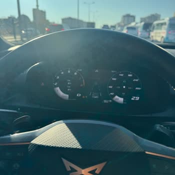 Cupra Terramar'da Kronik Stop Lambası Ve Servis Sorunları