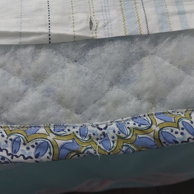 Karaca Nevresim Takımında Çekme