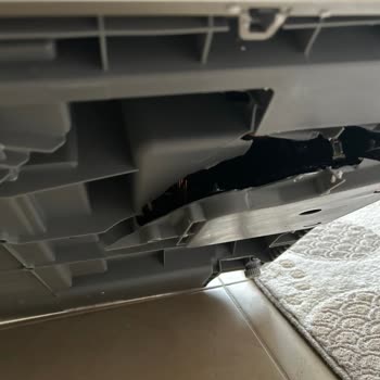 Kırık Gelen Kurutma Makinesi Ve Yetersiz Müşteri Hizmeti Nedeniyle Mağduriyet