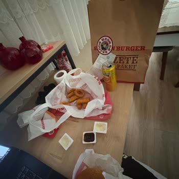 Saloon Burger Eksik Ve Kalitesiz Sipariş Sonrası Mağduriyetim Giderilmedi