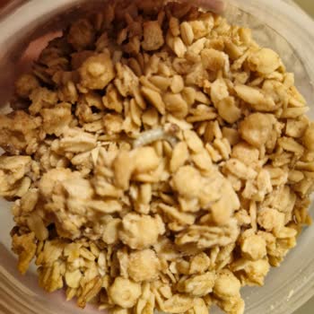 Kellogg's Granola Paketinde Son Kullanma Tarihi Geçmemiş Üründe Kurt/Larva Çıkması Ve İletişimsizlik