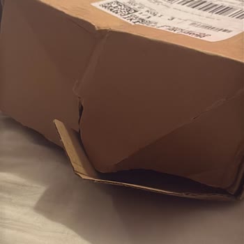 İç Giyim Siparişimde Mahremiyet İhlali Ve Yetersiz Paketleme