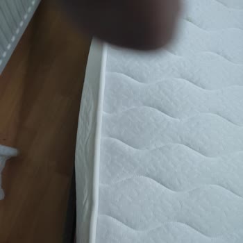 Opalin Yatak Yüzeyinde Belirgin Bir Çökme ve Deformasyon Oluştu