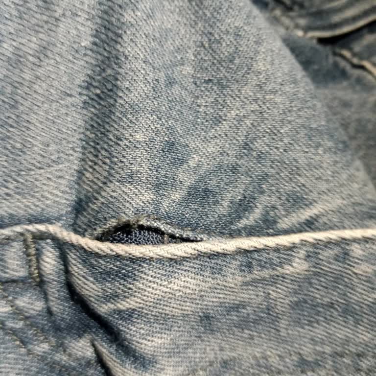 Kısa Sürede Dikiş Hatası Olan Kot Pantolon İçin Değişim Talebim Sonuçsuz Kaldı