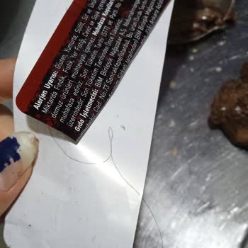 BİM Aldığım Yaş Pastadan Kıl Çıktı Hijyen Sorunu Yaşadım
