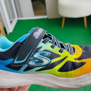 4 Ayda Yırtılan Skechers Ayakkabı İçin Değişim Talebim Reddedildi