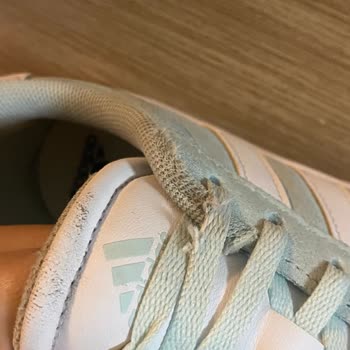 Hakiki Deri Diye Aldığım Ayakkabı İlk Kullanımda Parçalandı, İade Talep Ediyorum