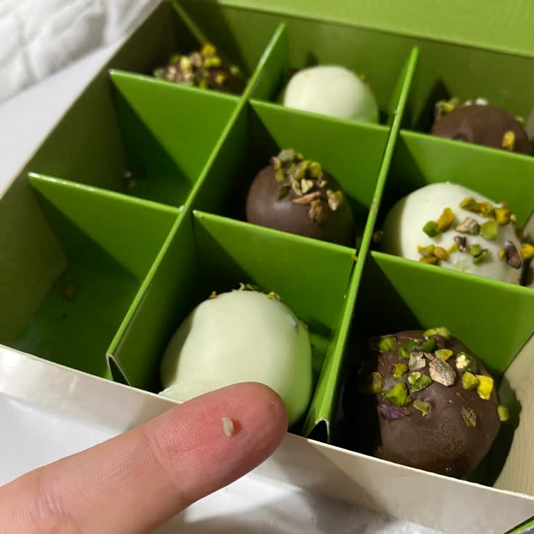 Brownies Food & Co İlk Isırıkta Sert Madde