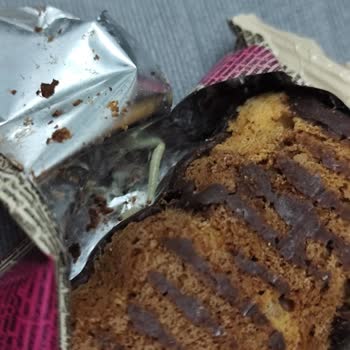 Kapalı Pakette Kurt Çıkan Çikolata Güvenimi Sarsıyor