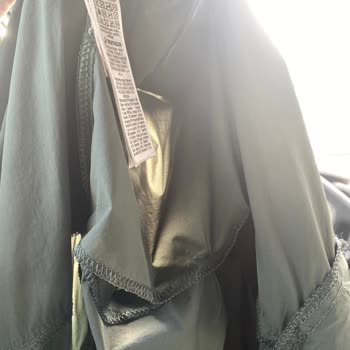 Aldığım Rüzgarlık Sürekli Sökülüyor, Kalite Beklentimi Karşılamadı