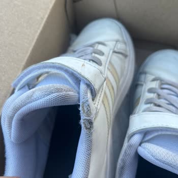 Adidas Ayakkabıda Kısa Sürede Açılma Ve Olumsuz Garanti Yanıtı