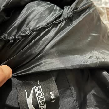 Kısa Sürede Yırtılan Mont Ve İlgisiz Müşteri Hizmeti Hayal Kırıklığı Yarattı