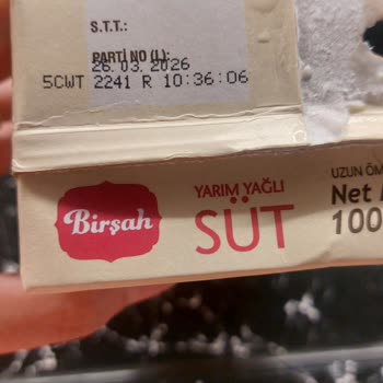 A101'den Aldığım Sütte Yabancı Madde: Sağlığımız Tehlikede!