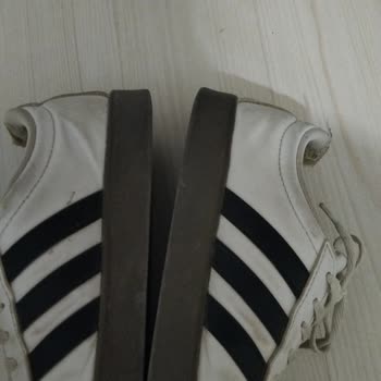 Adidas Kısa Sürede İç Süngeri Dağılan Ayakkabıma Değişim Talebim Reddedildi