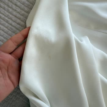 Kiralanan Elbise Kirli Ve Eksik Teslim Edildi Çalışanlar İlgisiz