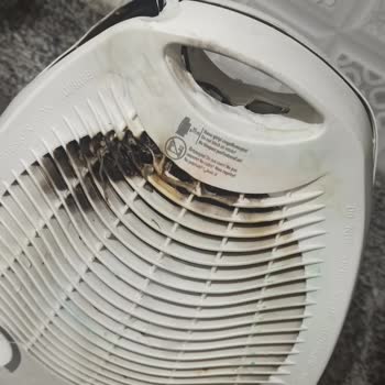 Kiwi Home Çalışır Durumdayken Isıtıcı Kendi Kendine Bir Anda Alev Aldı