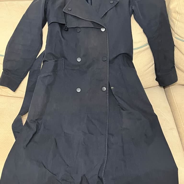 Kayra Giyim Kısa Sürede Renk Solması Ve Deformasyon Yaşanan Trençkot İçin Mağduriyet Ve Çözüm Talebi