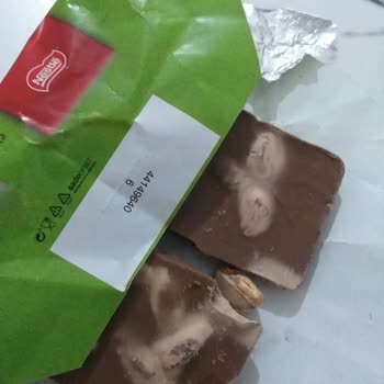 Aldığım Çikolatada Bozuk Koku Ve Renk Nedeniyle Gıda Güvenliği Endişesi Yaşadım