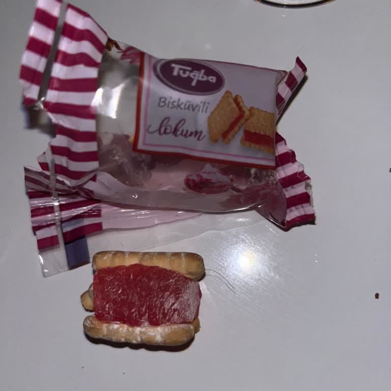 Paketli Lokumdan Kıl Çıktı, Hijyen Ve Güven Sorunu Yaşadım