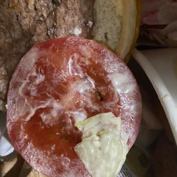 Bozuk Ve Ağır Kokulu Ürünlerle Karşılaştık Şube İletişimi Yok