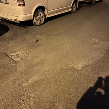 1173 Sokak'taki Bozuk Yol Sürüş Güvenliğini Tehdit Ediyor