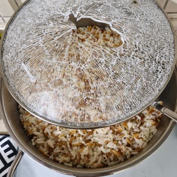 Korkmaz Mutfak Eşyaları Üç Tencerenin de Kapağı Durduğu Yerde Kırıldı