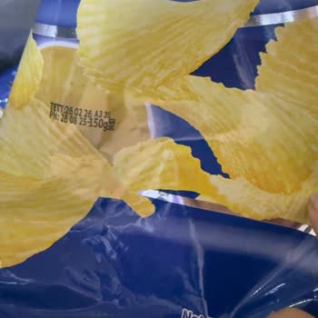 Aldığım Cipsin İçinden Anormal Parça Çıktı, Sağlık Sorunları Yaşadım Ve Geri Dönüş Alamadım