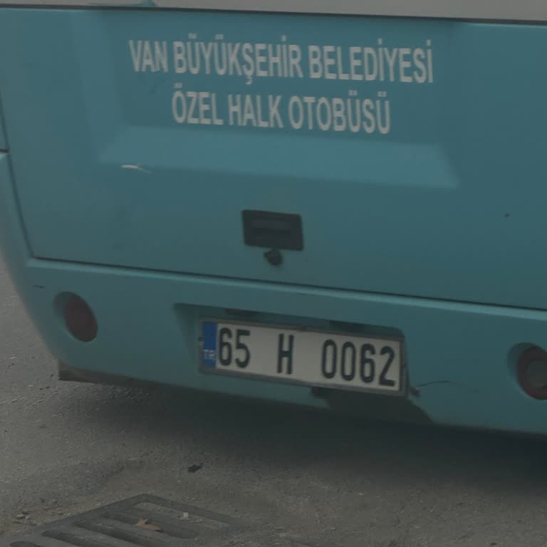 Otobüs Şoförünün Bebek Arabasıyla Yolcuyu Araca Almaması Vicdanları Yaraladı